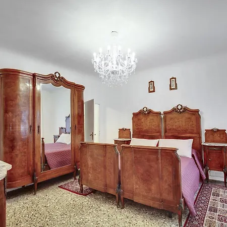 Apartment Sleep In Venice